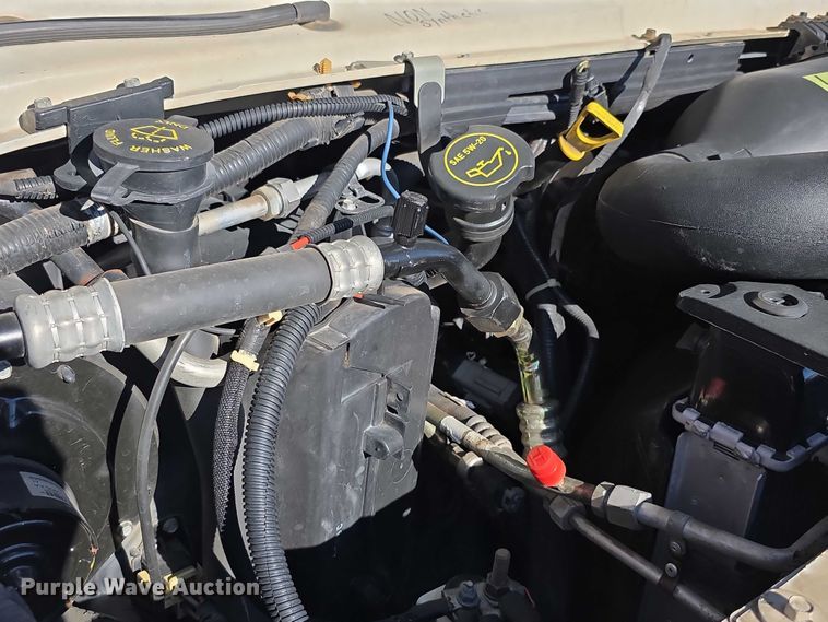 image for item FI0679 2006 El Dorado 200 Aerotech shuttle bus