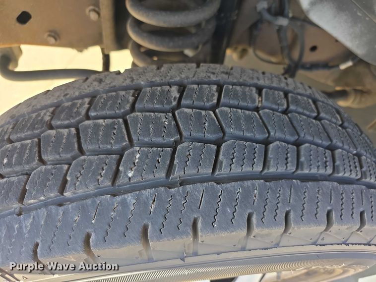 image for item FI0679 2006 El Dorado 200 Aerotech shuttle bus