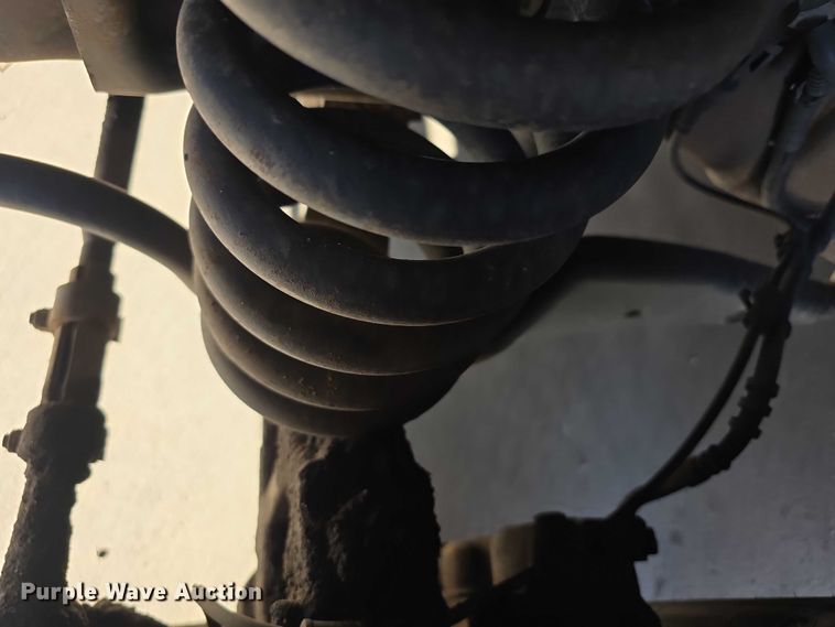 image for item FI0679 2006 El Dorado 200 Aerotech shuttle bus