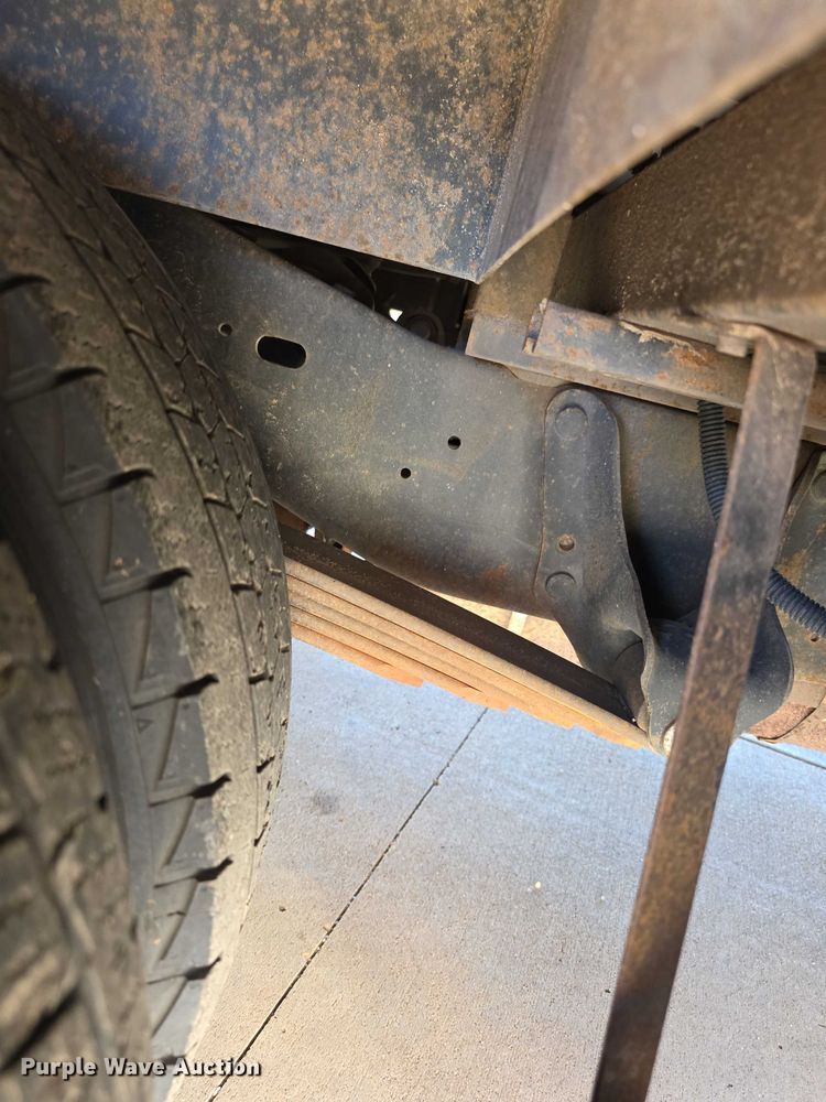 image for item FI0679 2006 El Dorado 200 Aerotech shuttle bus