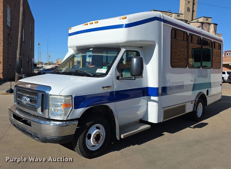 image for item FI0680 2014 Ford E450 Super Duty shuttle bus