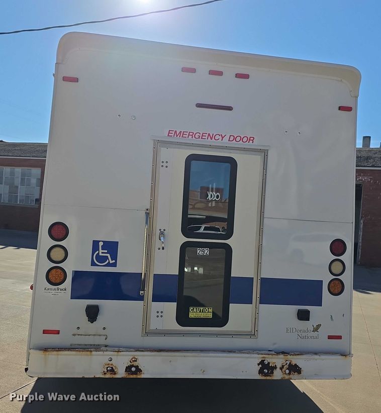 image for item FI0680 2014 Ford E450 Super Duty shuttle bus