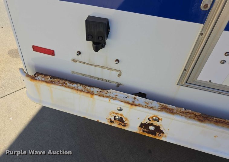 image for item FI0680 2014 Ford E450 Super Duty shuttle bus