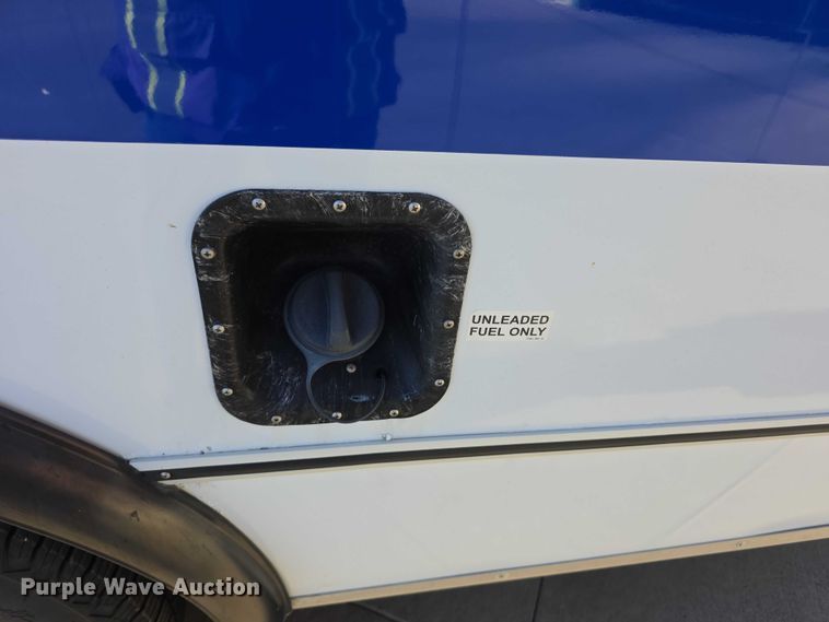 image for item FI0680 2014 Ford E450 Super Duty shuttle bus