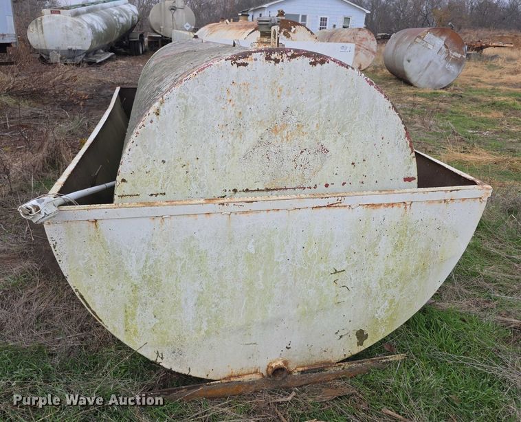 image for item FI0687 Diesel fuel tank