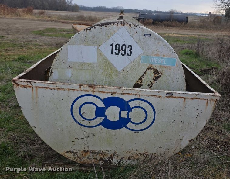 image for item FI0687 Diesel fuel tank