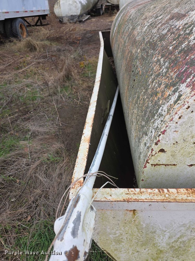 image for item FI0687 Diesel fuel tank