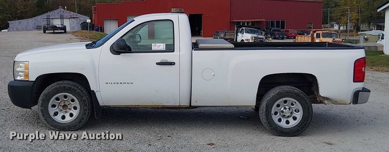 image for item FK0529 2011 Chevrolet Silverado 1500 pickup truck