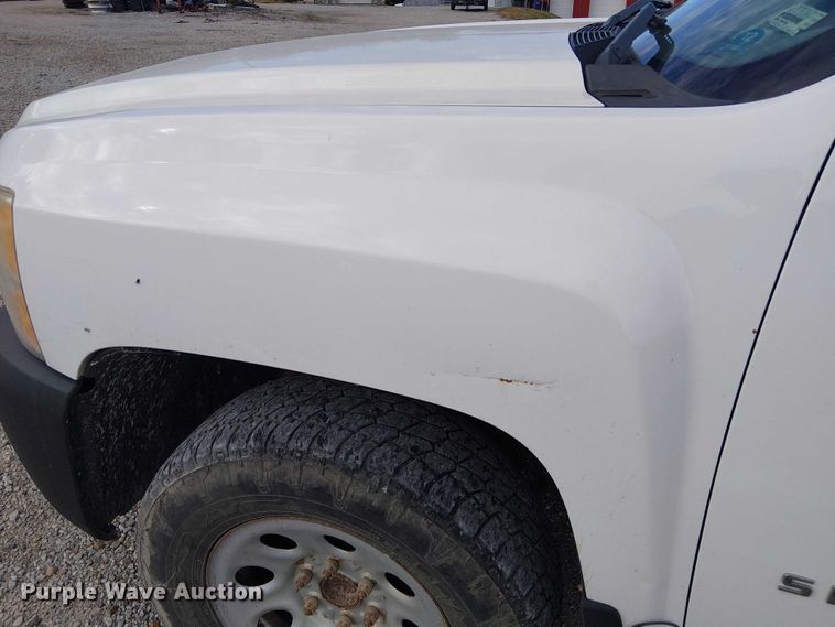 image for item FK0529 2011 Chevrolet Silverado 1500 pickup truck