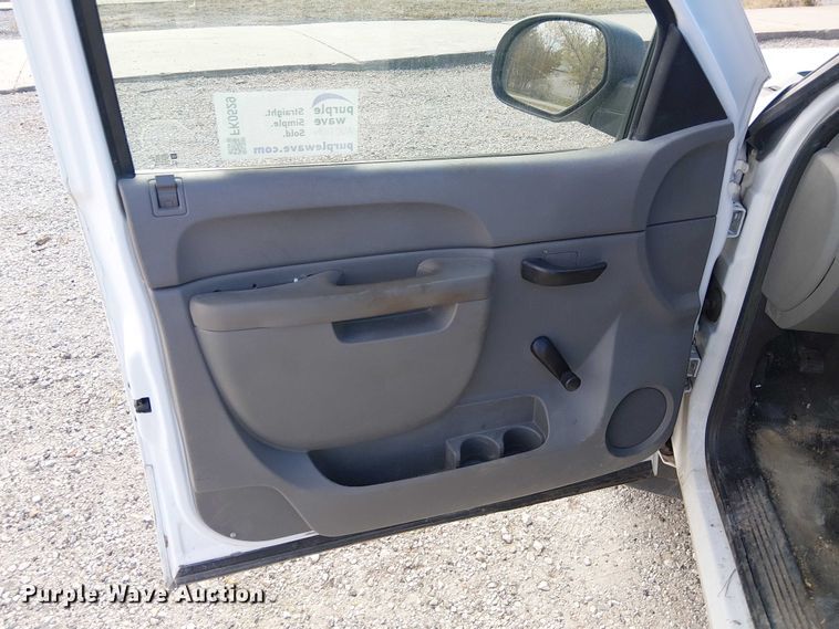 image for item FK0529 2011 Chevrolet Silverado 1500 pickup truck