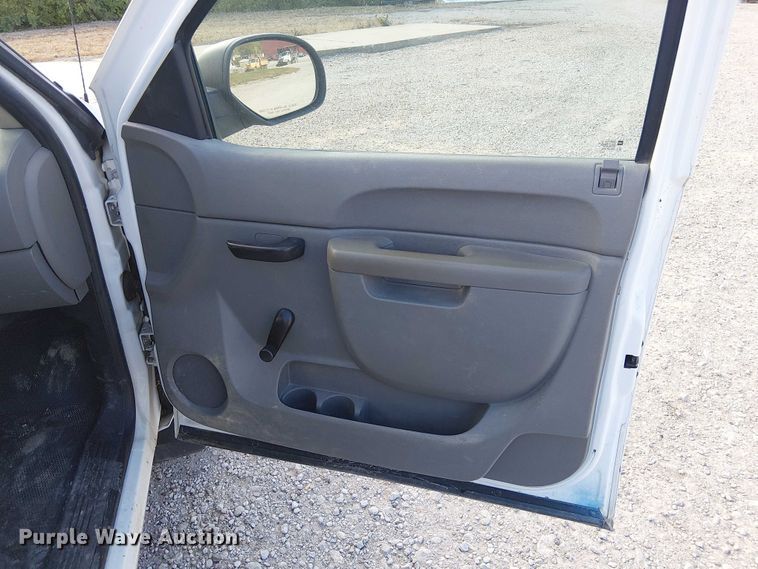 image for item FK0529 2011 Chevrolet Silverado 1500 pickup truck