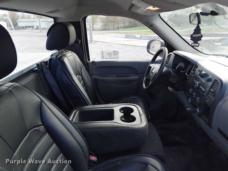 image for item FK0529 2011 Chevrolet Silverado 1500 pickup truck