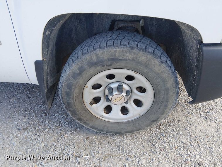 image for item FK0529 2011 Chevrolet Silverado 1500 pickup truck