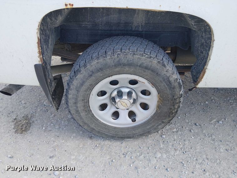 image for item FK0529 2011 Chevrolet Silverado 1500 pickup truck