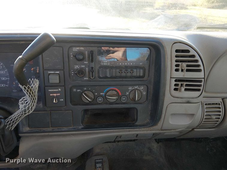 image for item FK0537 1998 Chevrolet K1500 pickup truck