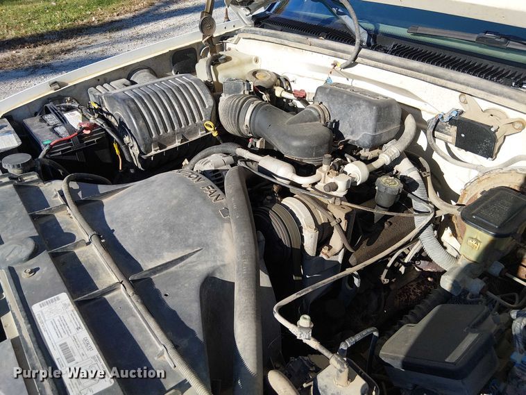 image for item FK0537 1998 Chevrolet K1500 pickup truck