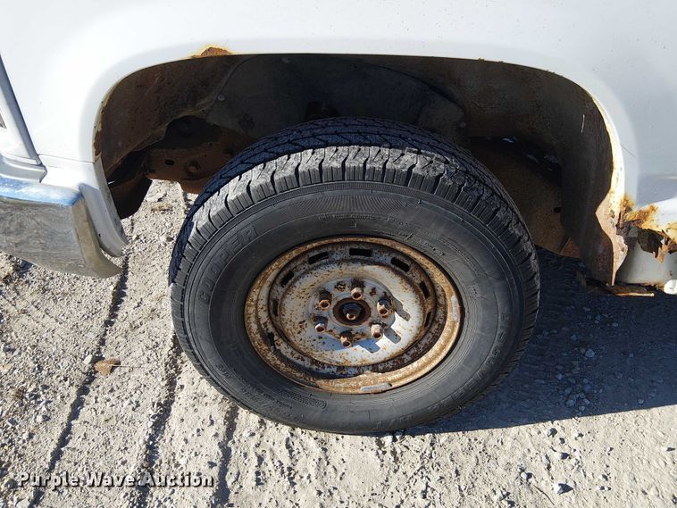 image for item FK0537 1998 Chevrolet K1500 pickup truck