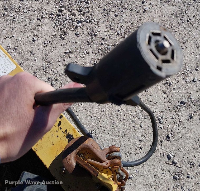 image for item FK0550 2013 Towmaster TC-12D  equipment trailer