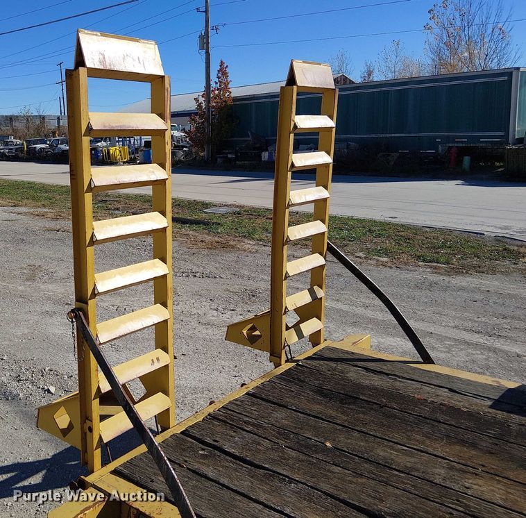 image for item FK0550 2013 Towmaster TC-12D  equipment trailer