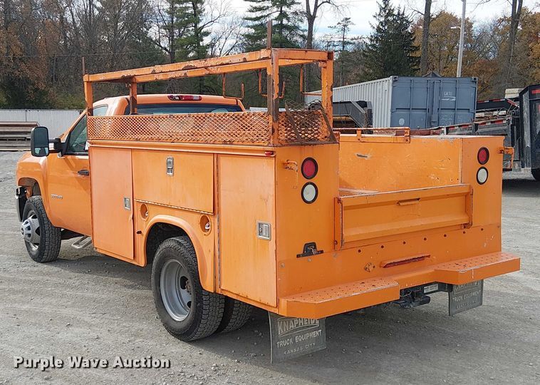 image for item FK0553 2013 Chevrolet Silverado 3500HD utility bed pickup truck