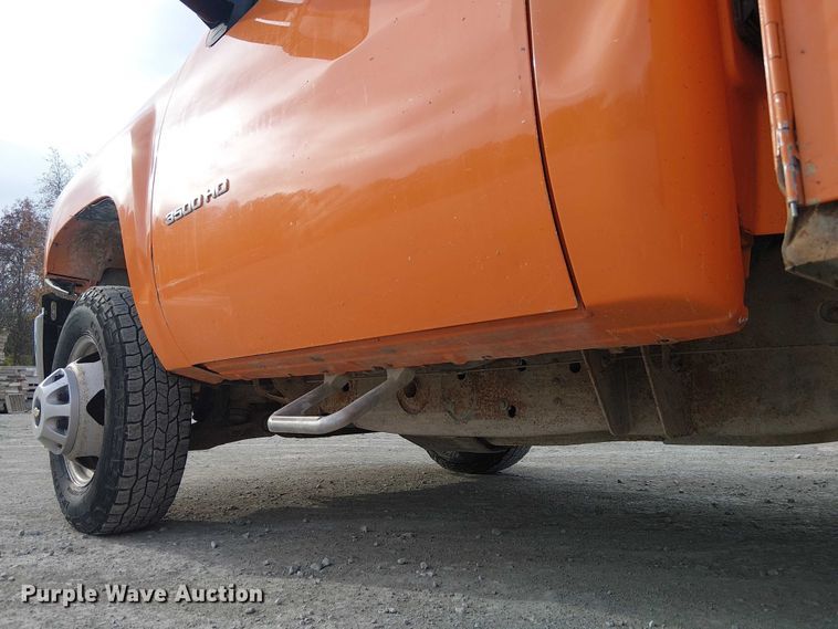 image for item FK0553 2013 Chevrolet Silverado 3500HD utility bed pickup truck