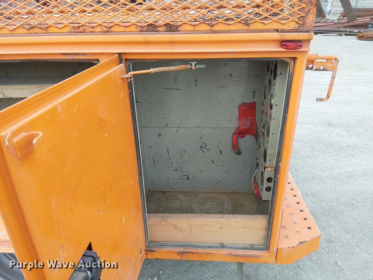 image for item FK0553 2013 Chevrolet Silverado 3500HD utility bed pickup truck