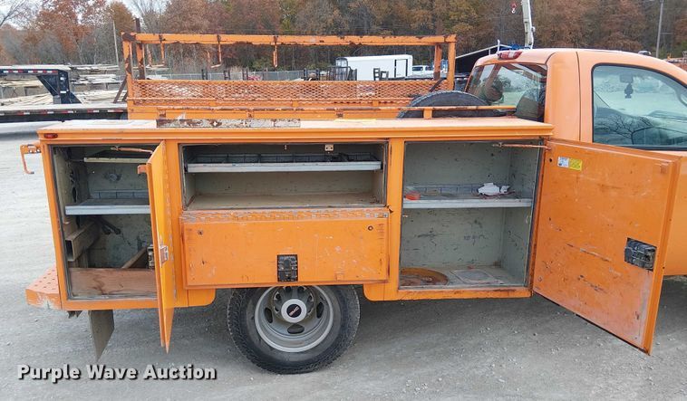 image for item FK0553 2013 Chevrolet Silverado 3500HD utility bed pickup truck