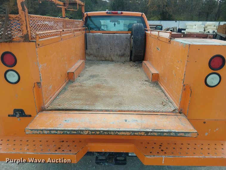 image for item FK0553 2013 Chevrolet Silverado 3500HD utility bed pickup truck