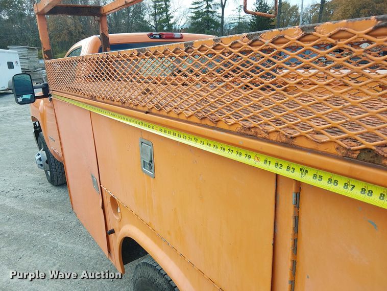 image for item FK0553 2013 Chevrolet Silverado 3500HD utility bed pickup truck