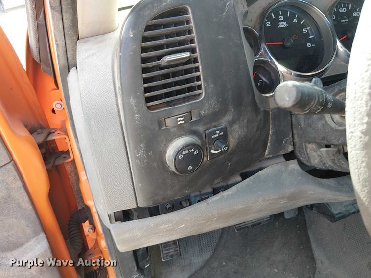 image for item FK0553 2013 Chevrolet Silverado 3500HD utility bed pickup truck