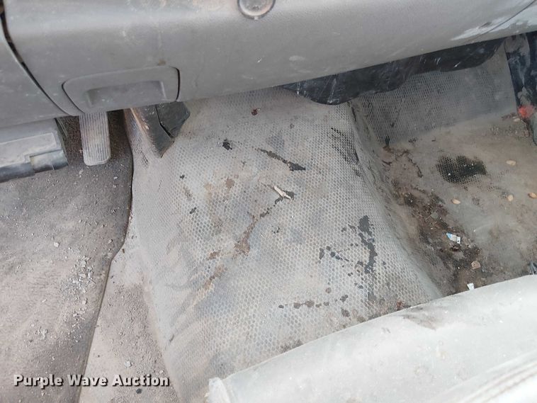 image for item FK0553 2013 Chevrolet Silverado 3500HD utility bed pickup truck