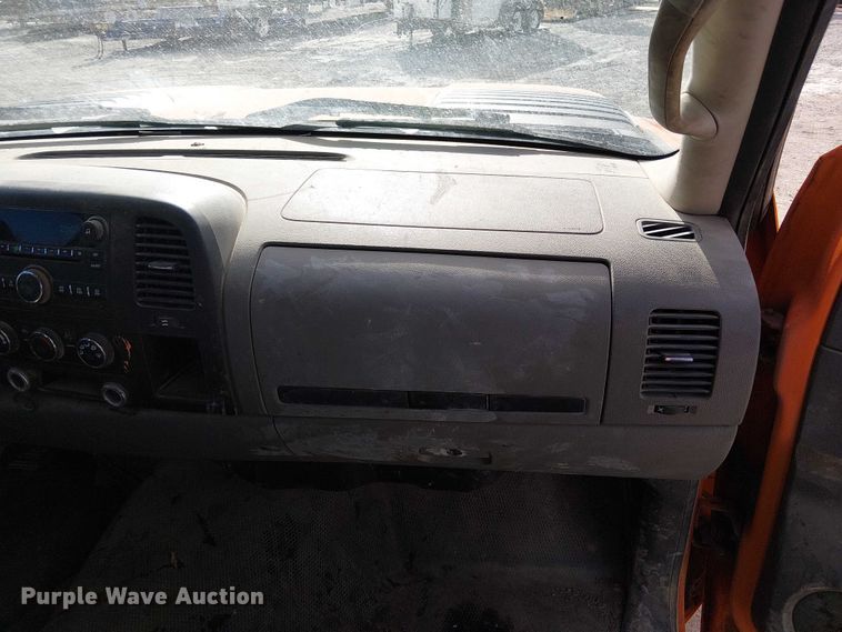 image for item FK0553 2013 Chevrolet Silverado 3500HD utility bed pickup truck