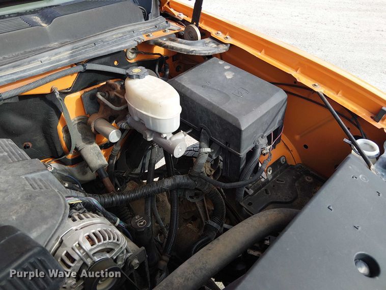 image for item FK0553 2013 Chevrolet Silverado 3500HD utility bed pickup truck