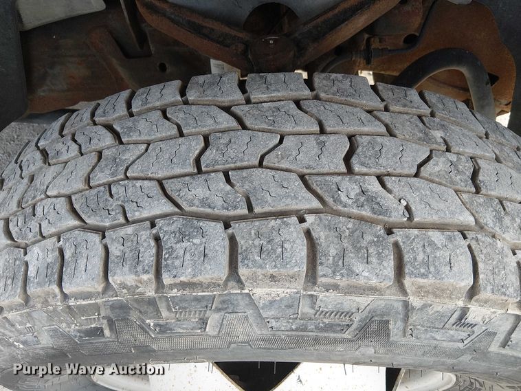 image for item FK0553 2013 Chevrolet Silverado 3500HD utility bed pickup truck