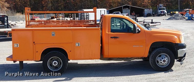 image for item FK0554 2011 GMC  Sierra 3500HD utility bed pickup truck