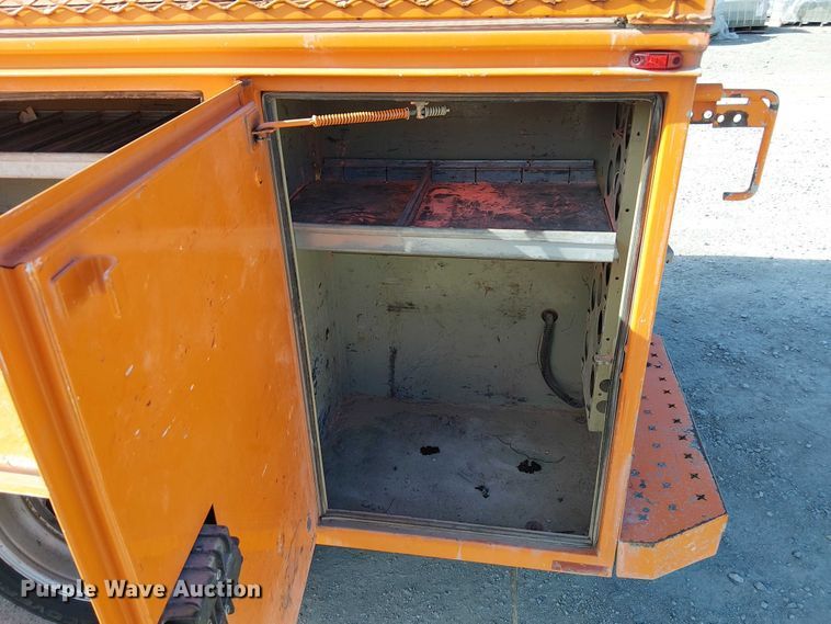 image for item FK0554 2011 GMC  Sierra 3500HD utility bed pickup truck