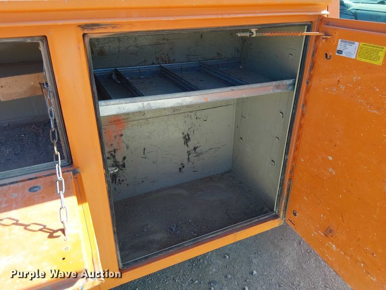 image for item FK0554 2011 GMC  Sierra 3500HD utility bed pickup truck