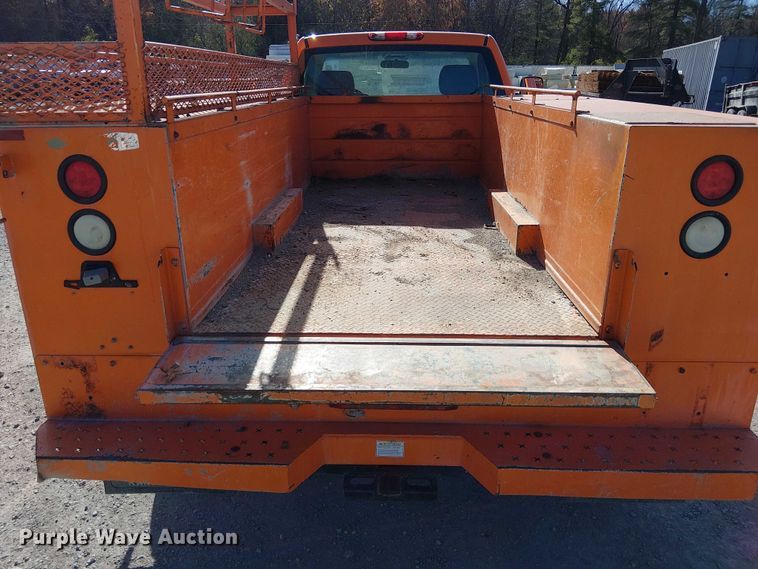 image for item FK0554 2011 GMC  Sierra 3500HD utility bed pickup truck