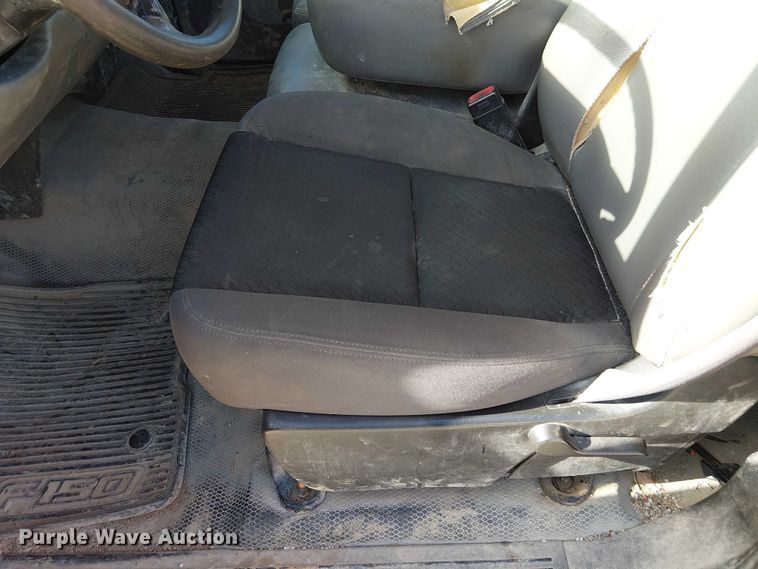 image for item FK0554 2011 GMC  Sierra 3500HD utility bed pickup truck