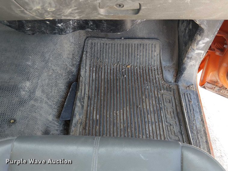 image for item FK0554 2011 GMC  Sierra 3500HD utility bed pickup truck