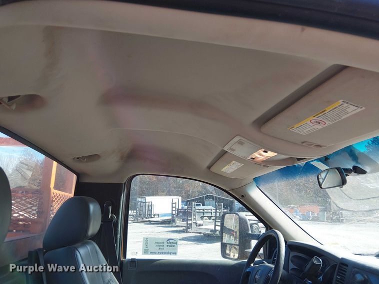 image for item FK0554 2011 GMC  Sierra 3500HD utility bed pickup truck