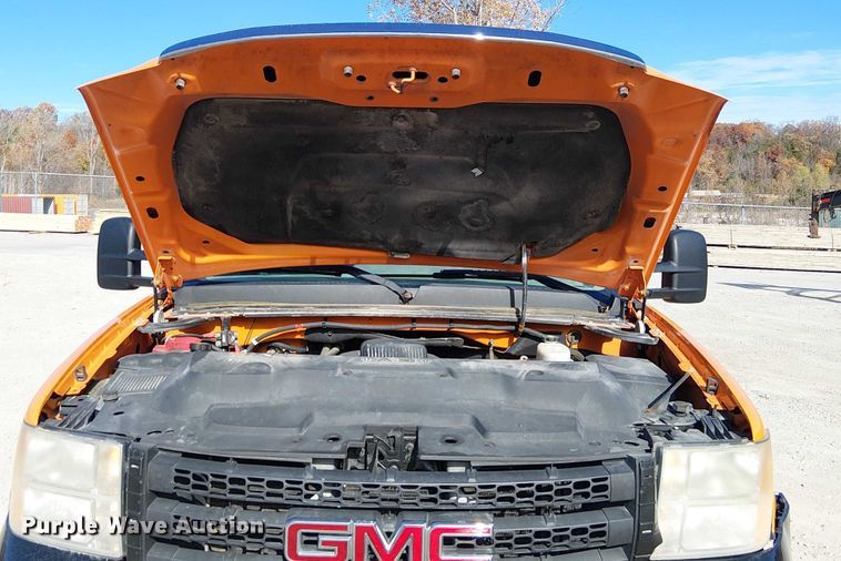 image for item FK0554 2011 GMC  Sierra 3500HD utility bed pickup truck