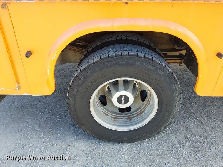 image for item FK0554 2011 GMC  Sierra 3500HD utility bed pickup truck