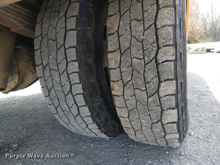 image for item FK0554 2011 GMC  Sierra 3500HD utility bed pickup truck