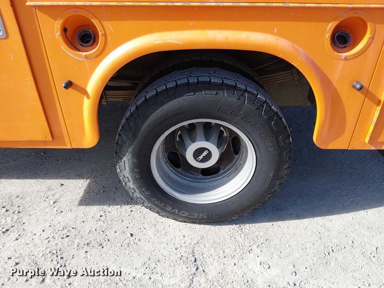 image for item FK0554 2011 GMC  Sierra 3500HD utility bed pickup truck