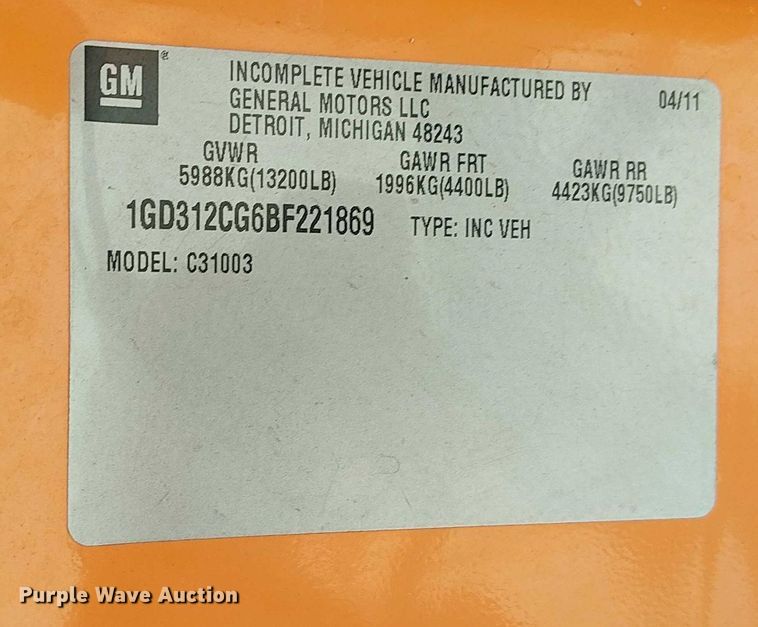 image for item FK0554 2011 GMC  Sierra 3500HD utility bed pickup truck