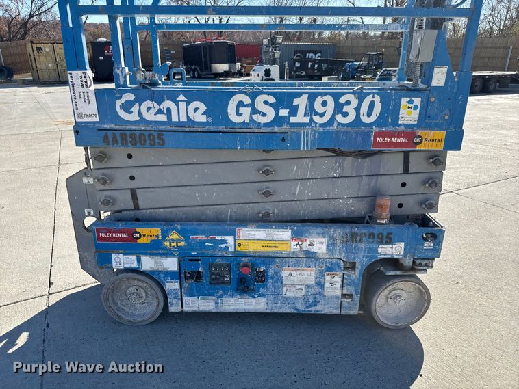 image for item FK0570 Genie GS-1930 scissor lift
