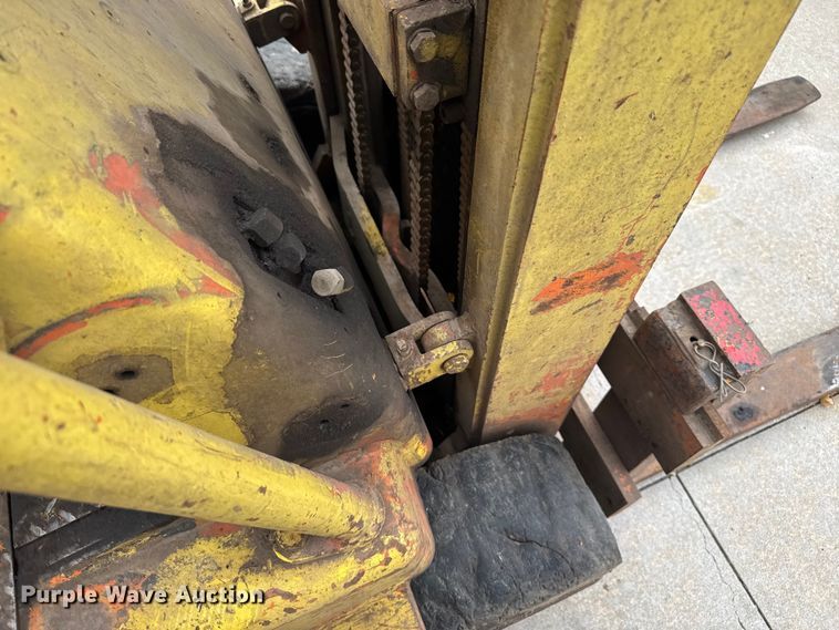 image for item FK0583 Hyster forklift