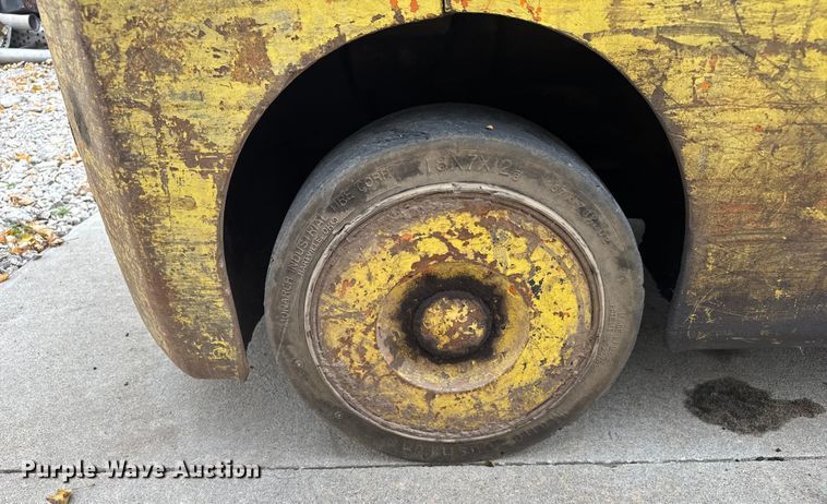 image for item FK0583 Hyster forklift