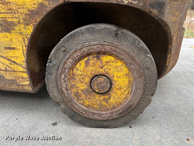 image for item FK0584 Hyster forklift